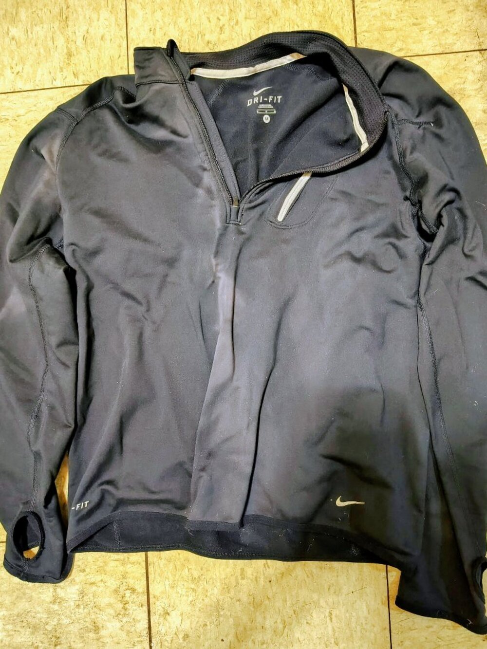 NIKE DRI FIT SWEATSIRT